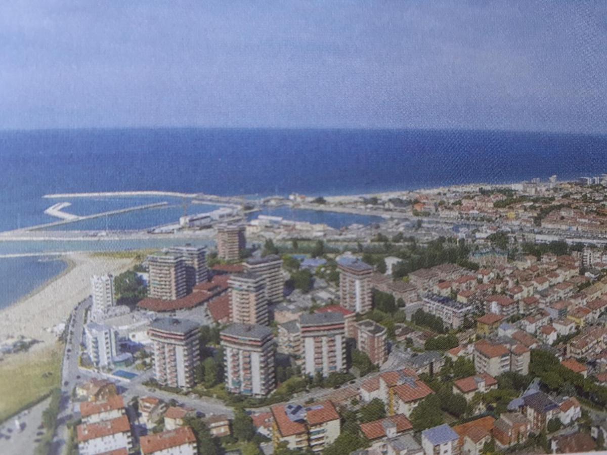 Il Vicolo 48 Panzió Pesaro Kültér fotó